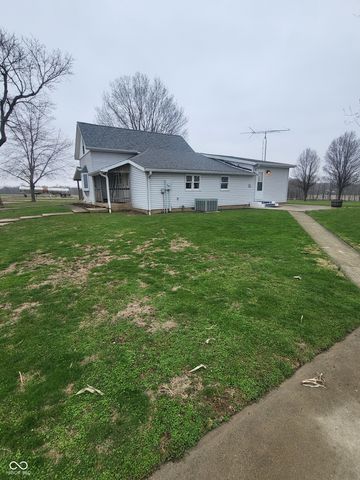 2554 S Barker Road, Veedersburg, IN 47987