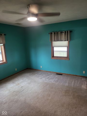 2554 S Barker Road, Veedersburg, IN 47987