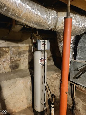 2554 S Barker Road, Veedersburg, IN 47987