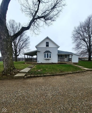 2554 S Barker Road, Veedersburg, IN 47987