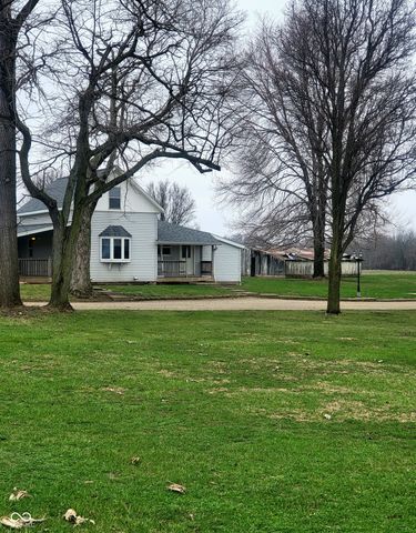 2554 S Barker Road, Veedersburg, IN 47987