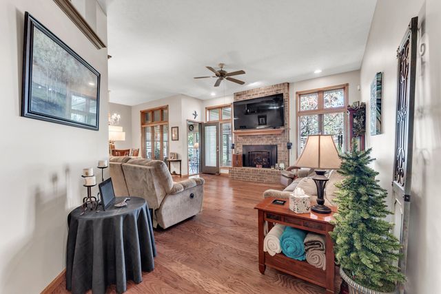 709 W Jackson Avenue, Nixa, MO 65714