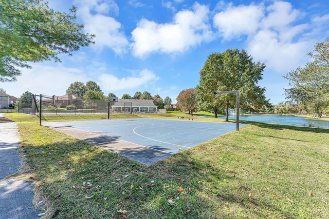 709 W Jackson Avenue, Nixa, MO 65714