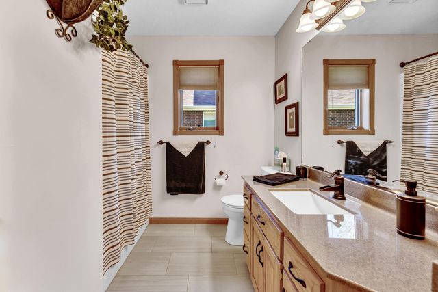 709 W Jackson Avenue, Nixa, MO 65714