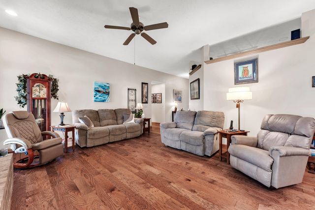 709 W Jackson Avenue, Nixa, MO 65714