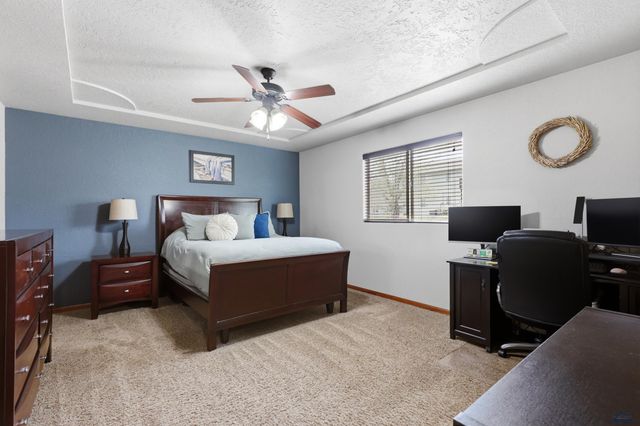 951 ZIEBACH ST, Rapid City, SD 57703