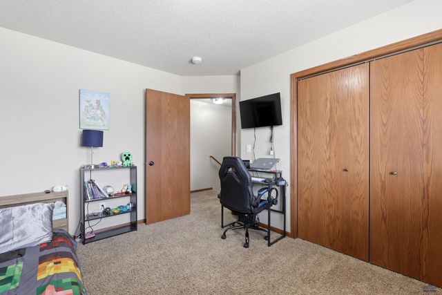 951 ZIEBACH ST, Rapid City, SD 57703