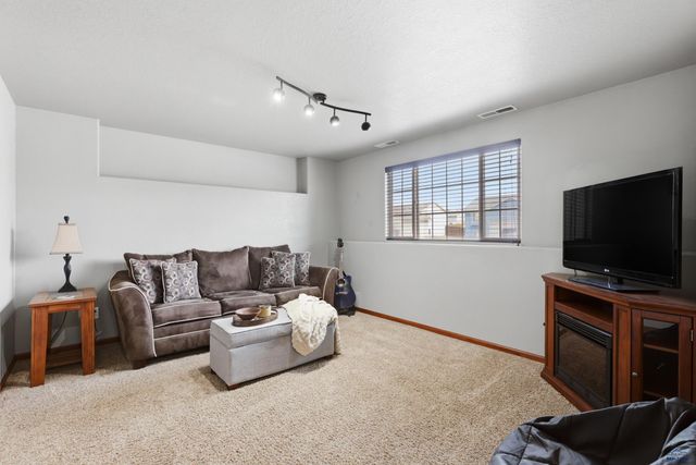 951 ZIEBACH ST, Rapid City, SD 57703