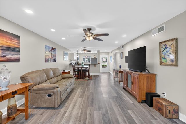 1600 NE Dixie Highway 9 104, Jensen Beach, FL 34957