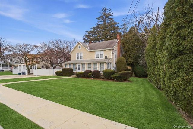 2097 Washington Avenue, Seaford, NY 11783