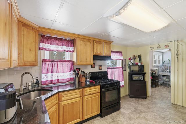 2097 Washington Avenue, Seaford, NY 11783