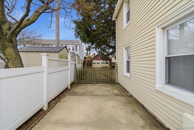 2097 Washington Avenue, Seaford, NY 11783