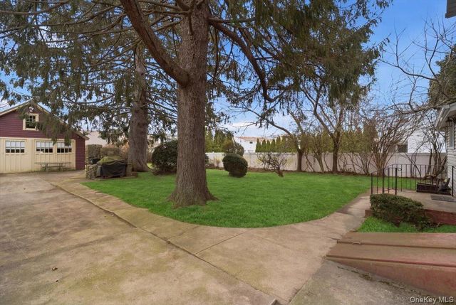 2097 Washington Avenue, Seaford, NY 11783