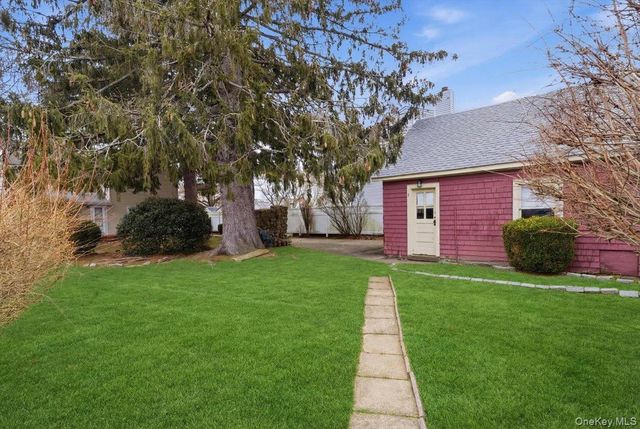 2097 Washington Avenue, Seaford, NY 11783