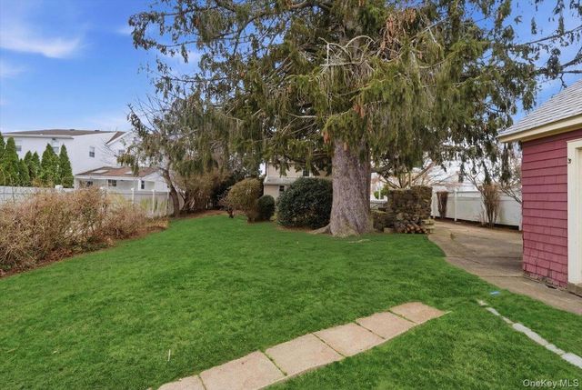 2097 Washington Avenue, Seaford, NY 11783