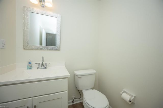 600 Butterwick CT, Chesapeake, VA 23320