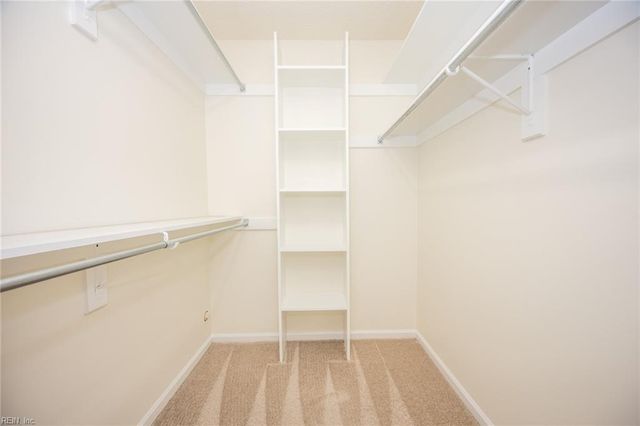 600 Butterwick CT, Chesapeake, VA 23320