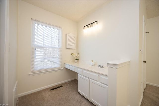 600 Butterwick CT, Chesapeake, VA 23320