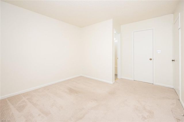 600 Butterwick CT, Chesapeake, VA 23320