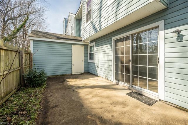 600 Butterwick CT, Chesapeake, VA 23320