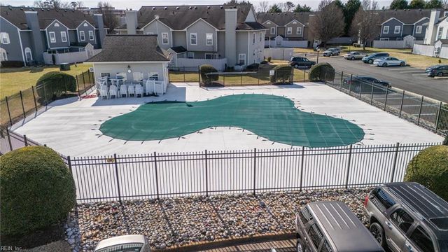 600 Butterwick CT, Chesapeake, VA 23320