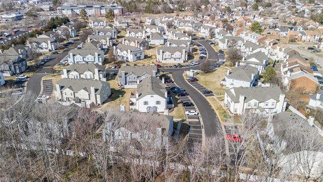 600 Butterwick CT, Chesapeake, VA 23320