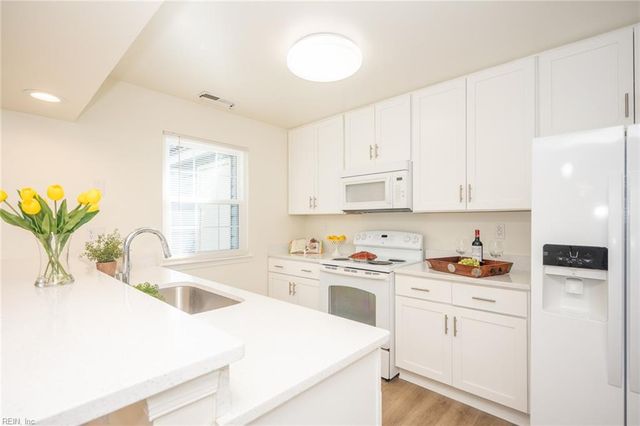 600 Butterwick CT, Chesapeake, VA 23320