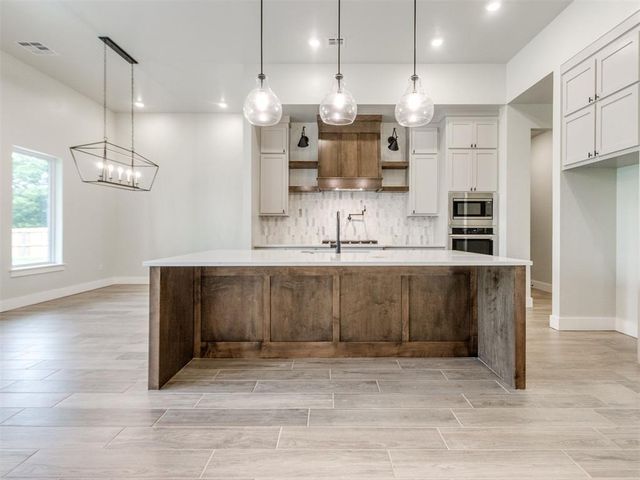 4025 Great Redwood Road, Newcastle, OK 73072