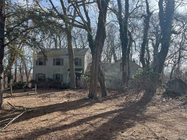 77 Westchester Drive, Rocky Point, NY 11778