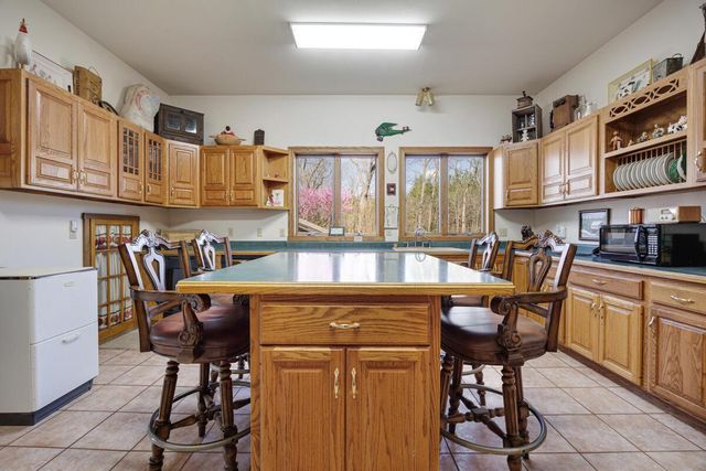 26619 Washington AVENUE, Waterford, WI 53185