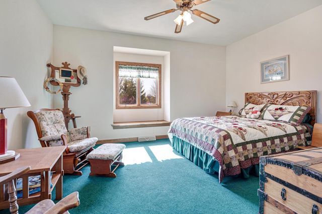 26619 Washington AVENUE, Waterford, WI 53185