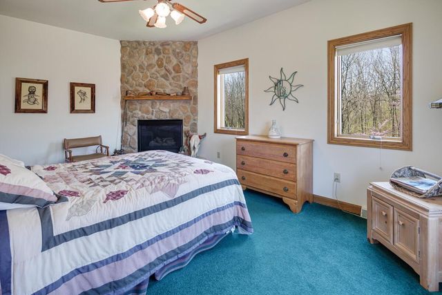 26619 Washington AVENUE, Waterford, WI 53185