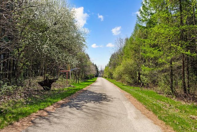 26619 Washington AVENUE, Waterford, WI 53185