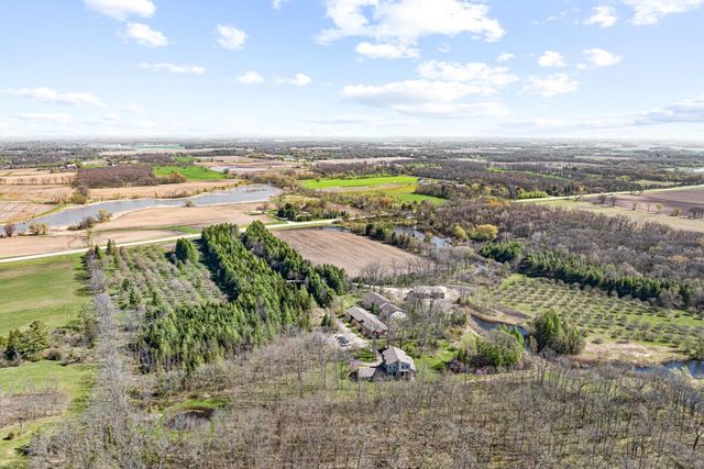 26619 Washington AVENUE, Waterford, WI 53185