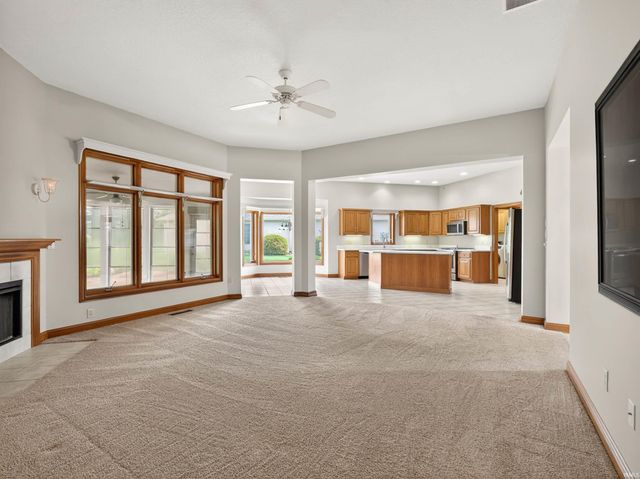 1908 Bent Tree Court, Auburn, IN 46706