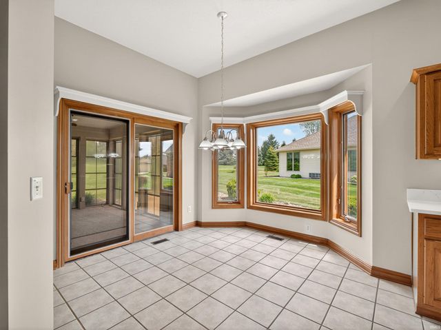 1908 Bent Tree Court, Auburn, IN 46706