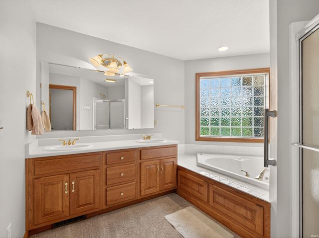 1908 Bent Tree Court, Auburn, IN 46706