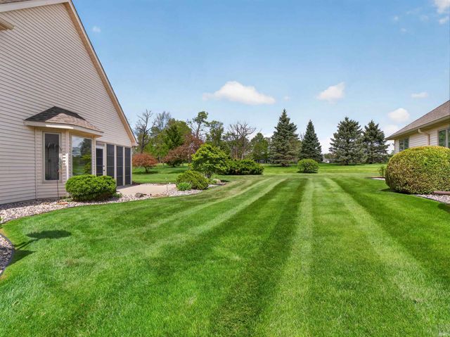 1908 Bent Tree Court, Auburn, IN 46706