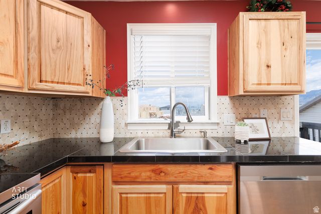 266 W BEVERLEE ANN DR, Draper, UT 84020