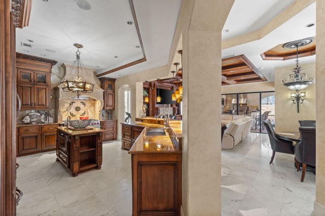437 Admiral Court, Destin, FL 32541