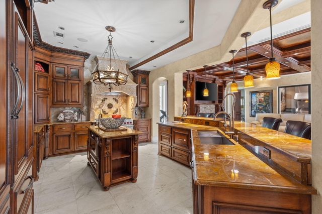437 Admiral Court, Destin, FL 32541