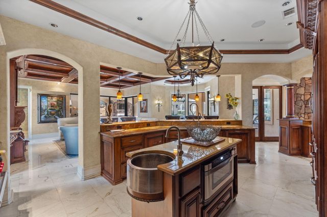437 Admiral Court, Destin, FL 32541