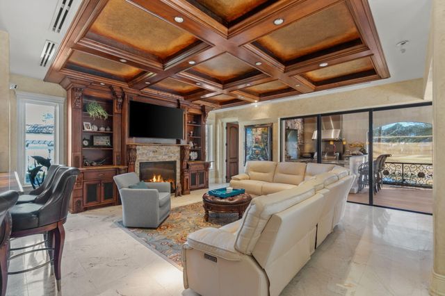 437 Admiral Court, Destin, FL 32541