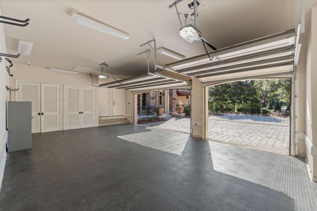 437 Admiral Court, Destin, FL 32541