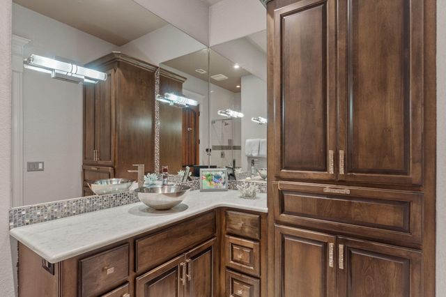 437 Admiral Court, Destin, FL 32541