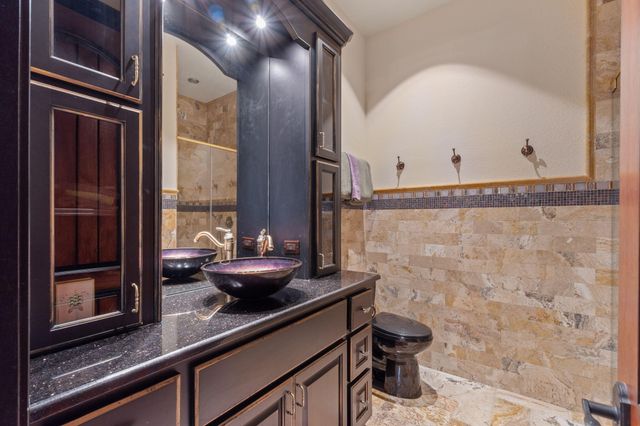 437 Admiral Court, Destin, FL 32541