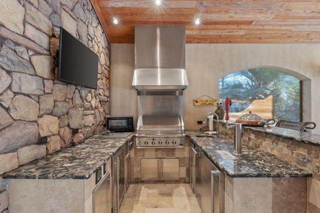 437 Admiral Court, Destin, FL 32541