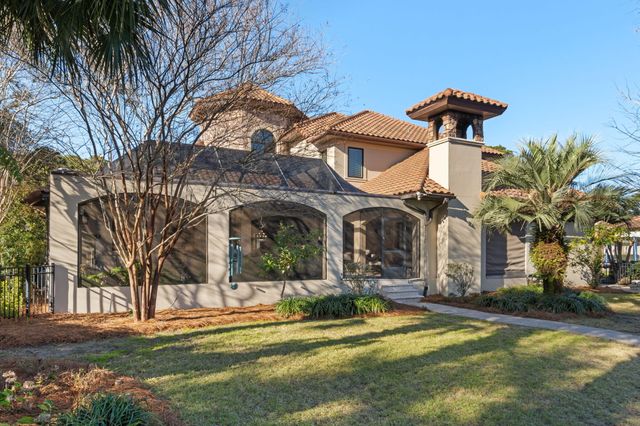 437 Admiral Court, Destin, FL 32541