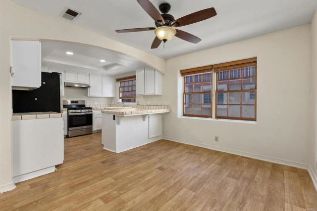 2583 Navarra Drive D, Carlsbad, CA 92009