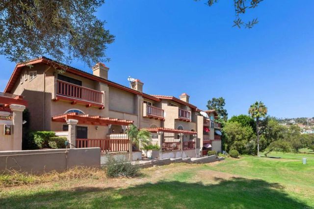 2583 Navarra Drive D, Carlsbad, CA 92009